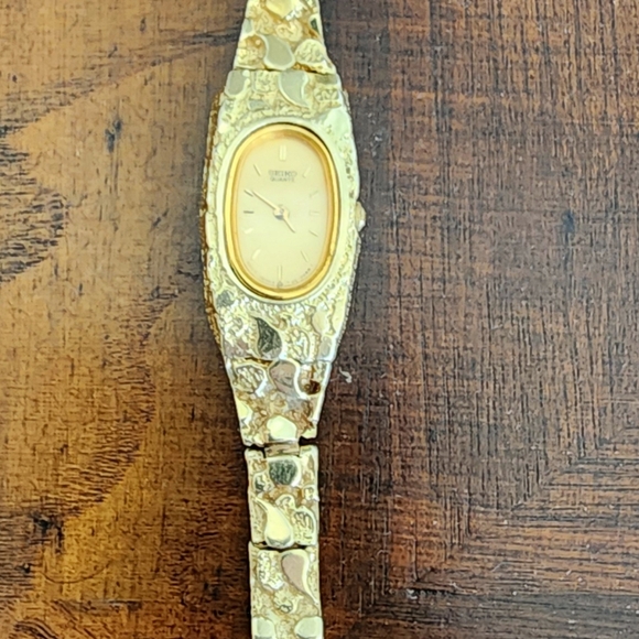 Vintage beautiful Seiko women's watch 14k solid gold! - Picture 6 of 7